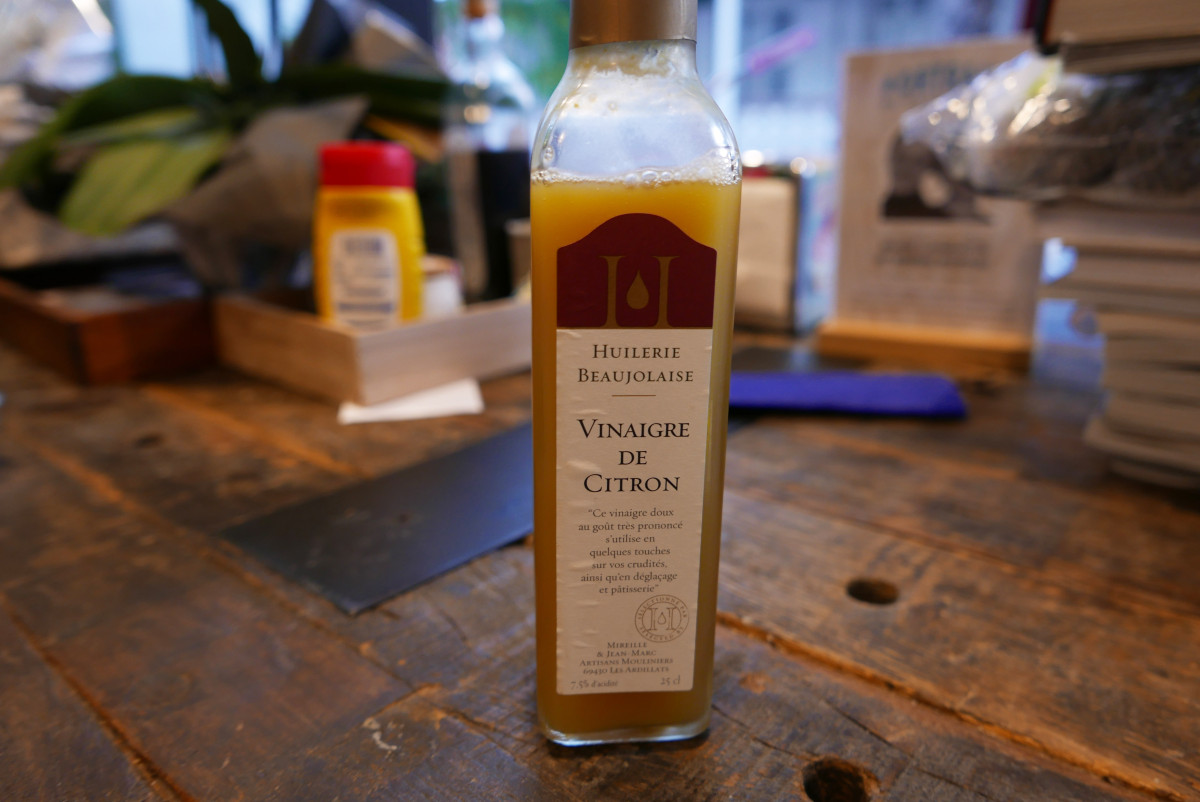 Artisanal lemon vinegar by Huilerie Beaujolaise