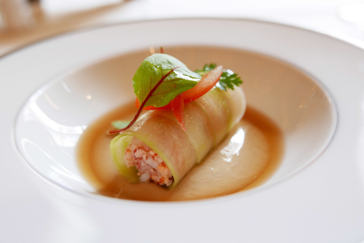 Lobster canneloni with fennel jelly (amuse bouche)