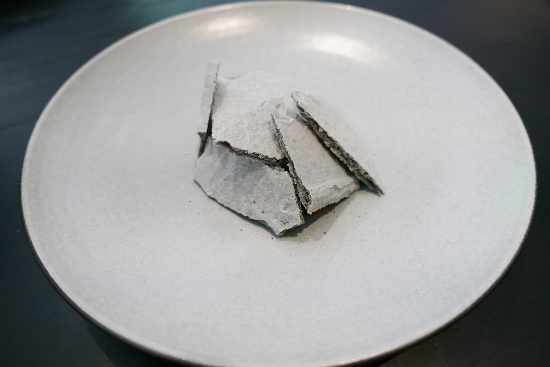Foie gras with long pepper and meringue 