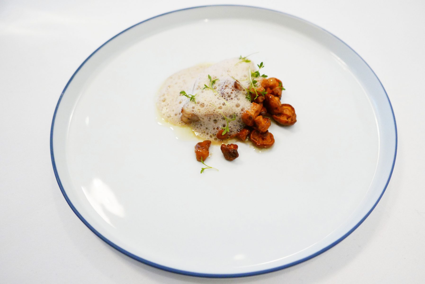 Turbot with chanterelles 