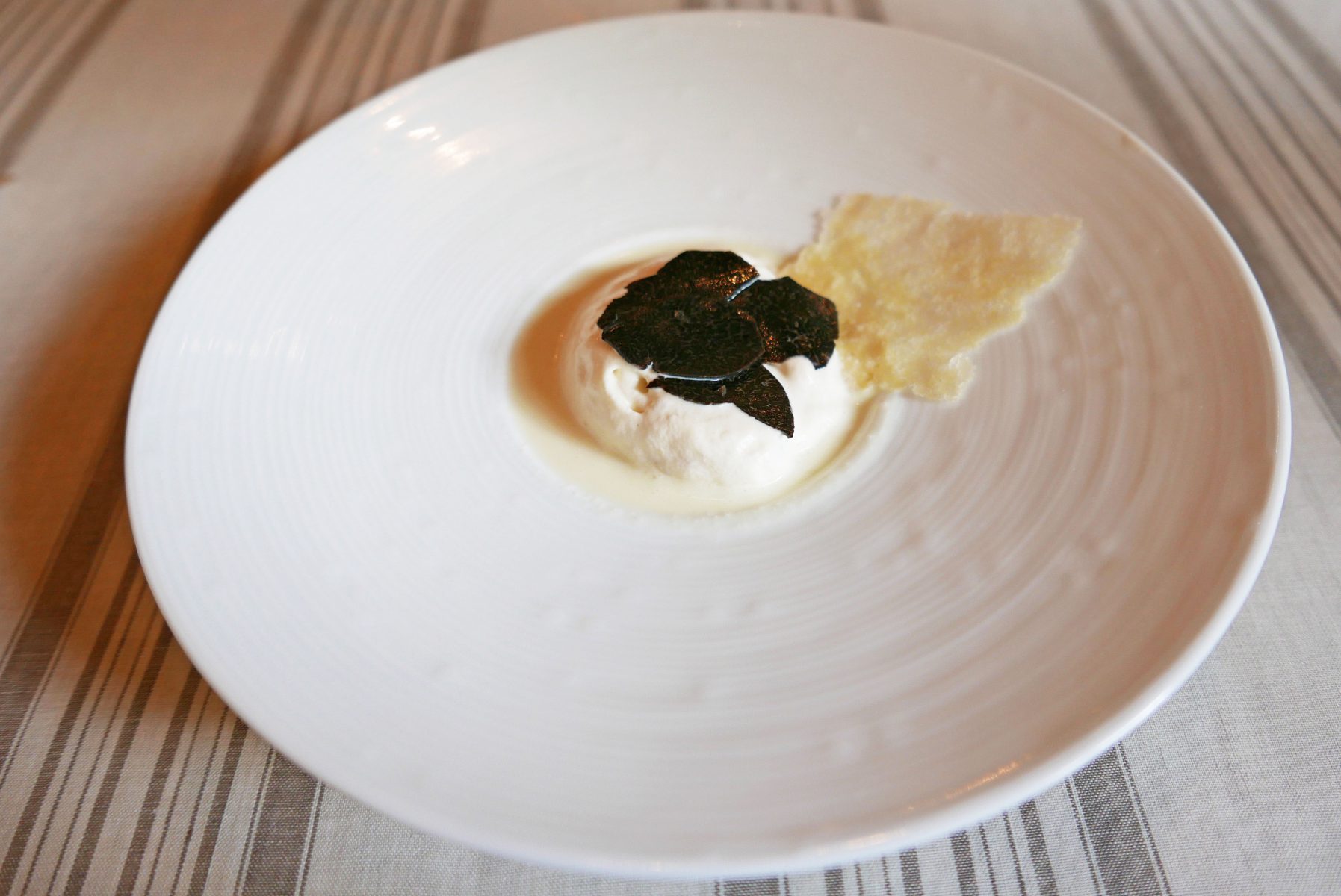 Truffle zephyr with light as air "Vichyssoise"