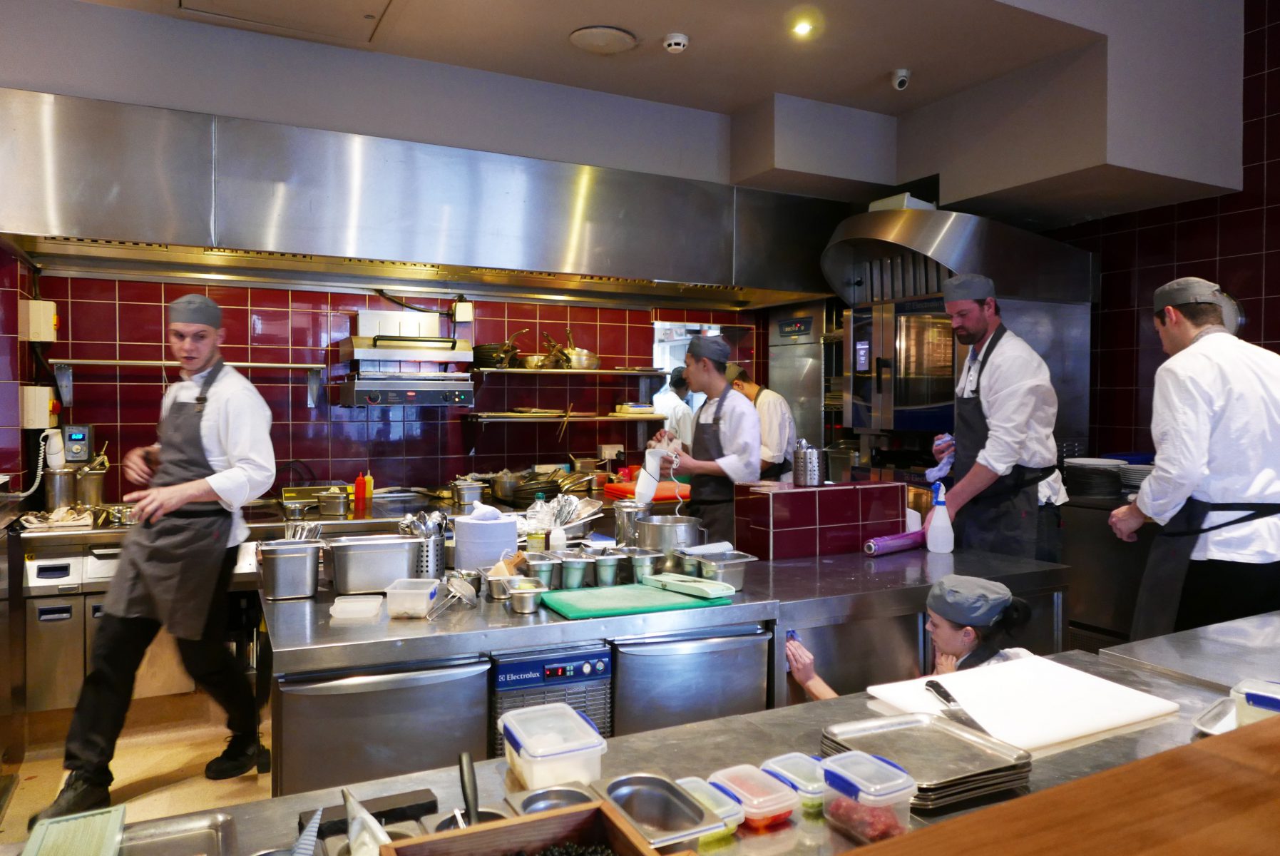 The open kitchen in the beginning of the service