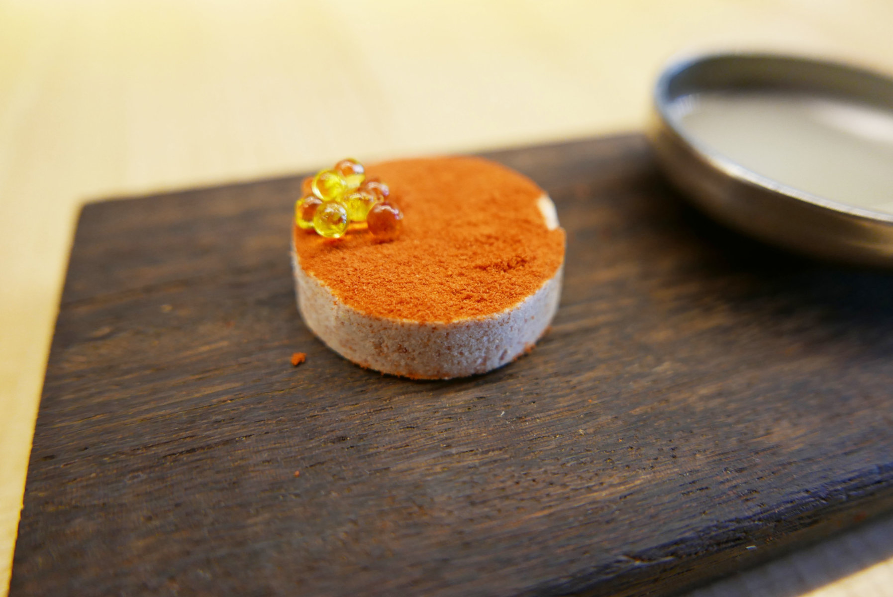 Tomato "polvoron" and Alberquina Caviaroli