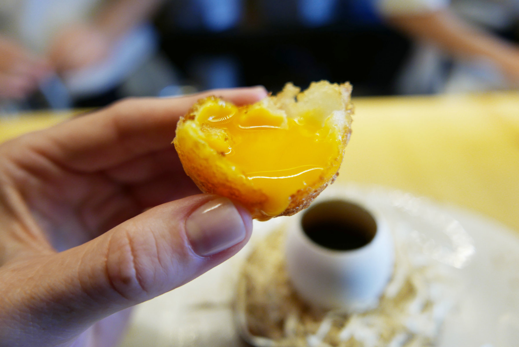Crsipy egg yolk with mushroom gelatine