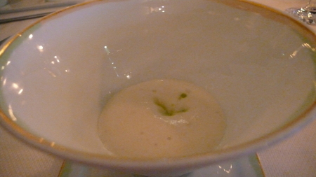 onion and peas soup