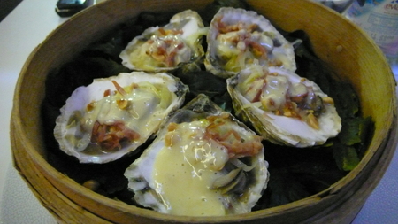 warm Belon oysters, butter "à la Manzanilla