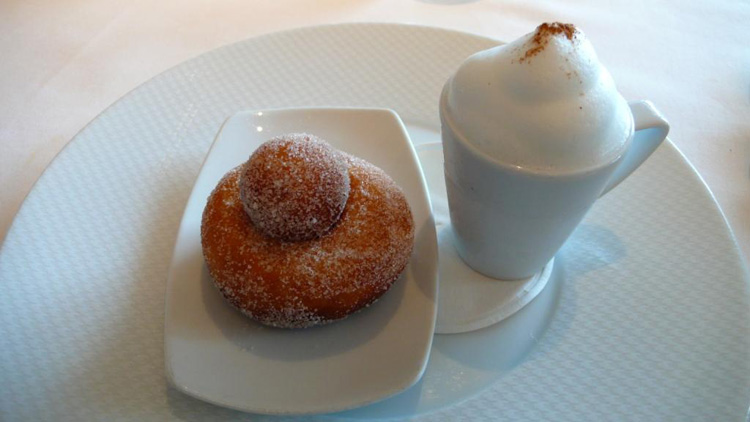 "Coffee and Doughnuts", Cinnamon-Sugared Doughnuts with Cappuccino "Semifreddo"