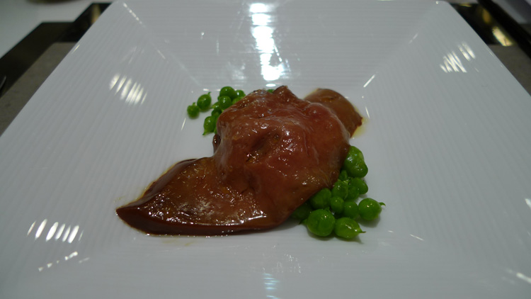 Foie gras "lap mei", peas