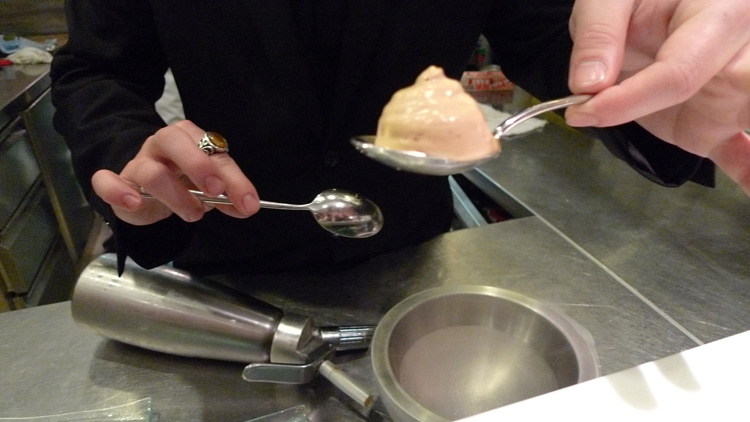 Ginger juices cooked in liquid nitrogen