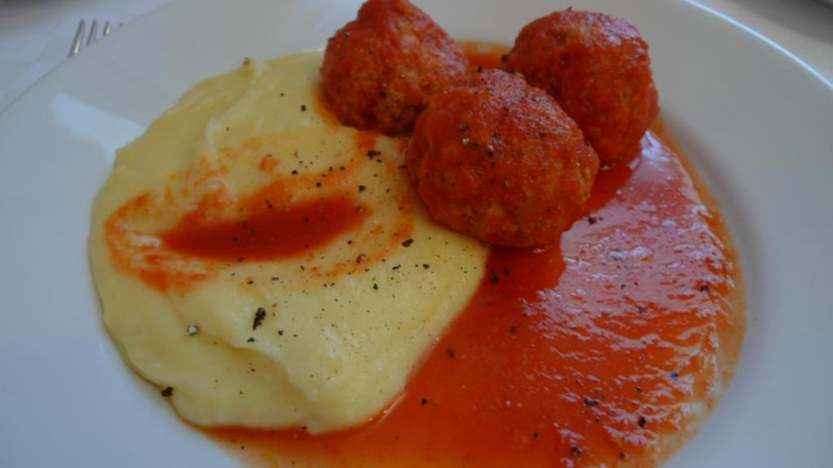 Polpette in tomato sauce