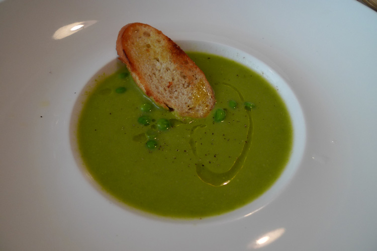 cold green peas soup