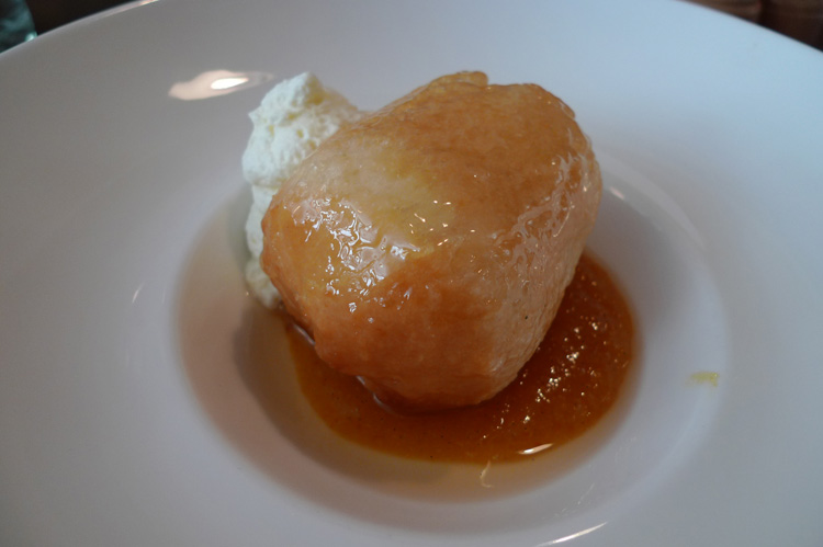 Baba au rhum with marmelade of clementines