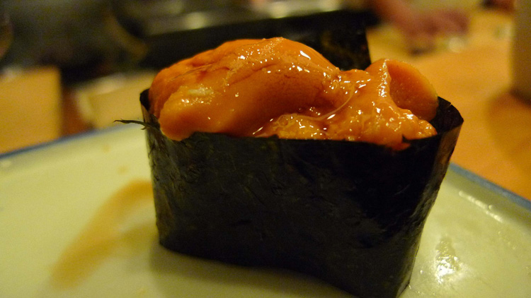 Sea urchin roll