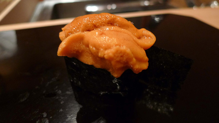 Sea urchin roll