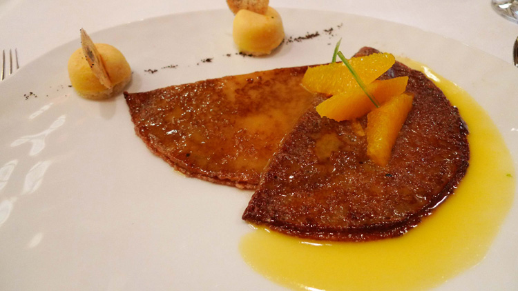 Orange crêpes with burnt sugar