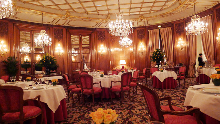 The dining room 