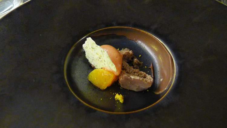 Citron fruit, white chocolate, milk and carrot 