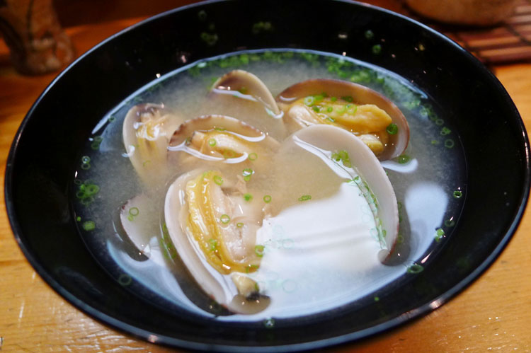 Miso soup with clams