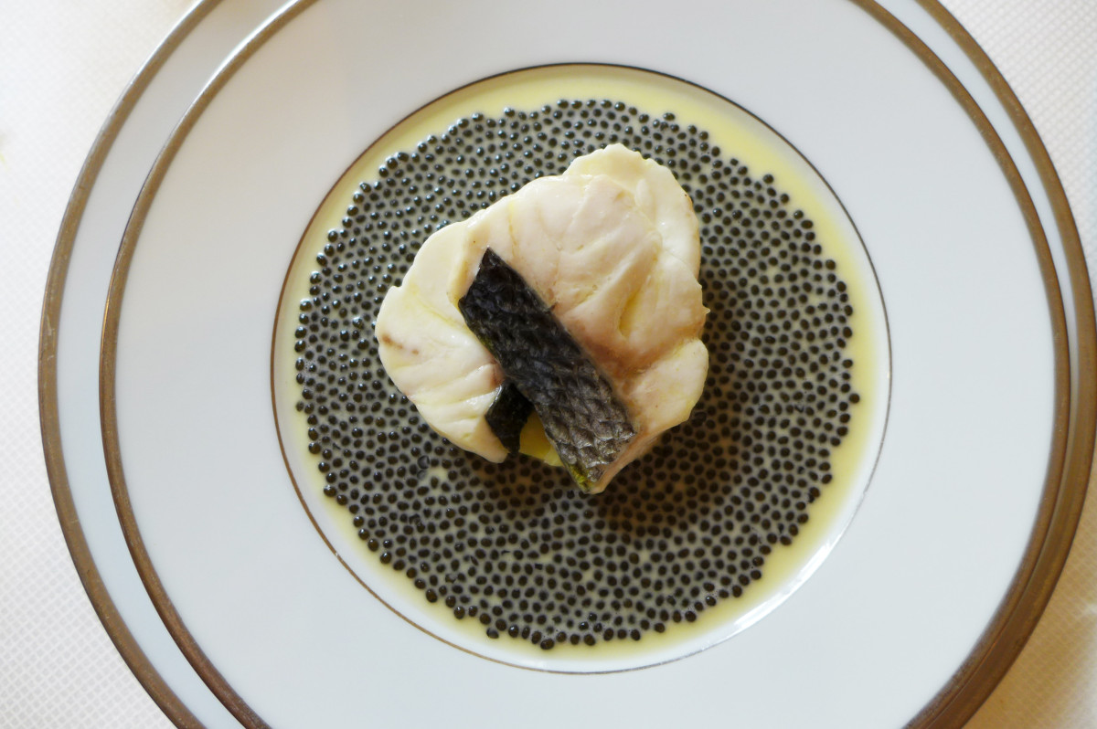 Sea bass with artichokes and caviar. The caviar was slightly warm. What impressed me most was the way the fish had been cooked. So delicate and melllow.