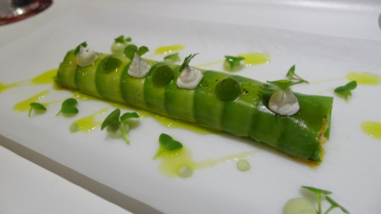 Avocado cannelloni with crab and romesco sauce