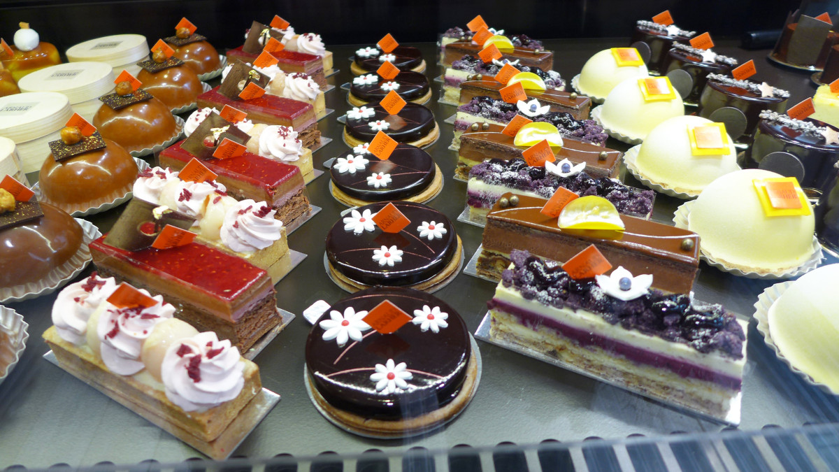 Arnaud Larher cakes
