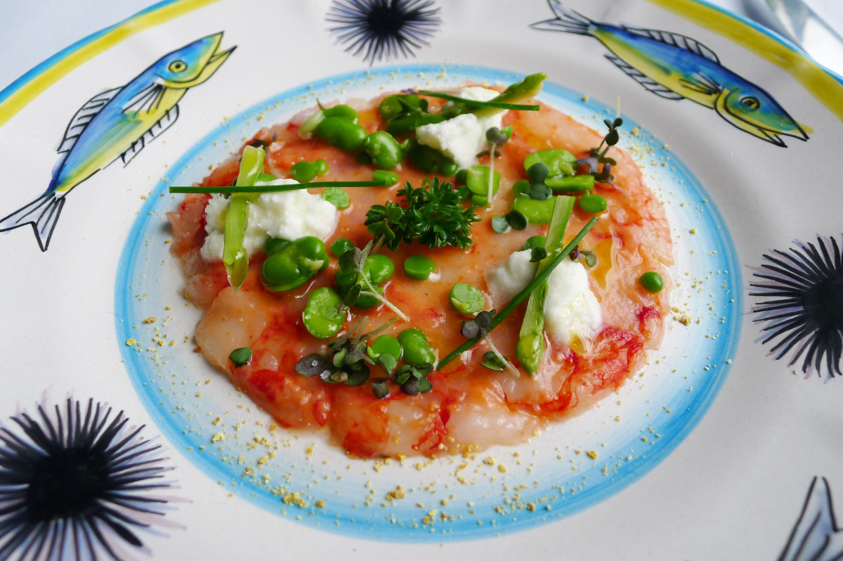 Shrimps carpaccio at Il Riccio, Capri