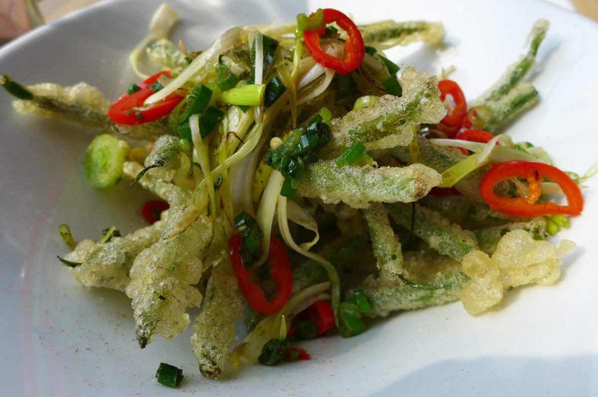 Salt and pepper French beans fritters