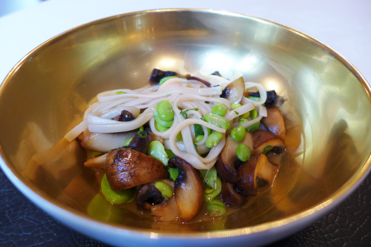 Udon noodles with edamame beans and shiitake mushrooms