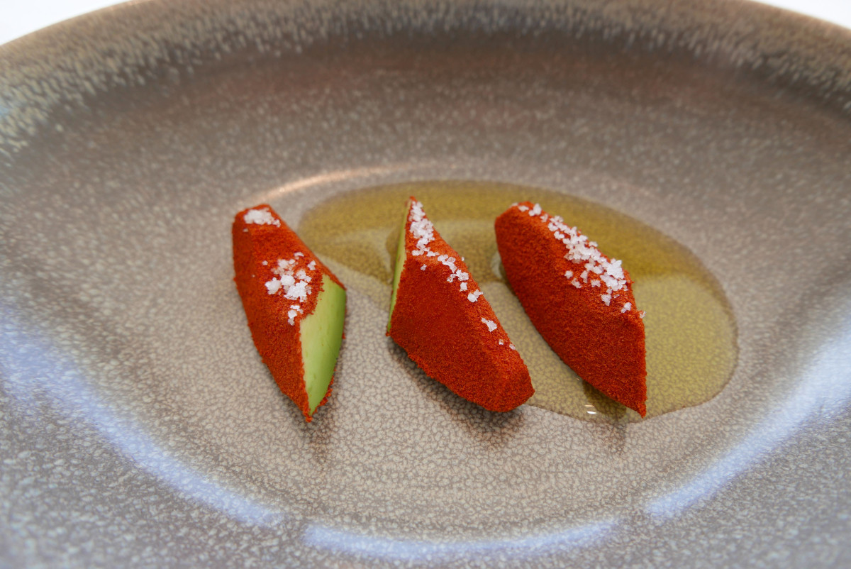 Avocado, tomato powder and oilve oil