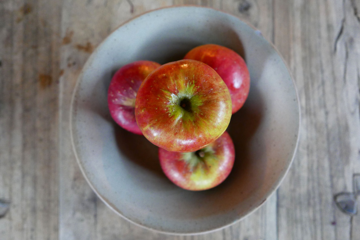 Apple and hogweed sorbet