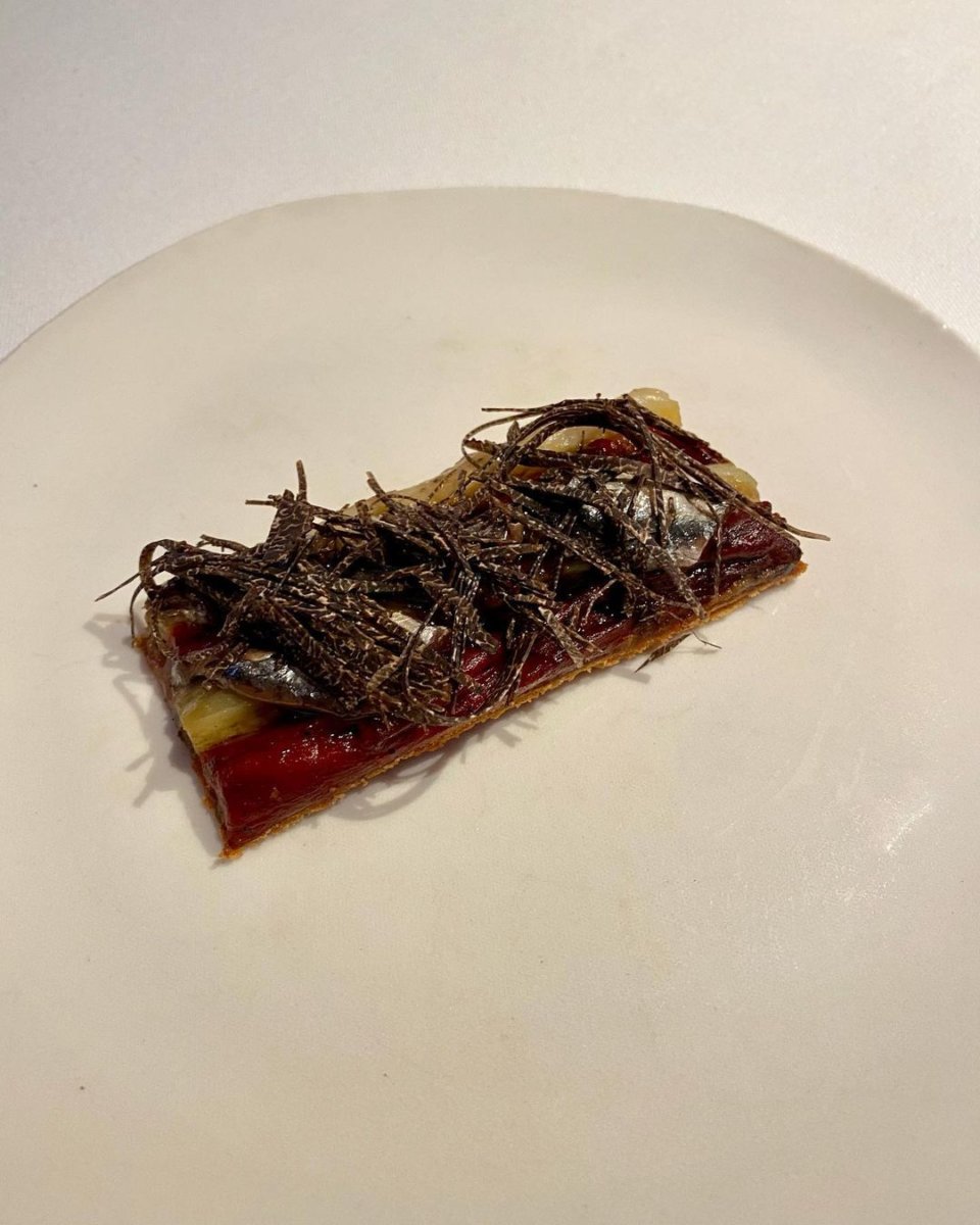 Bell pepper and truffle tart