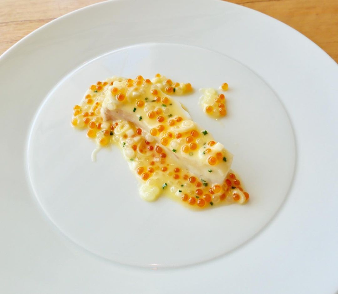 Slightly cooked turbot with trout roe cream